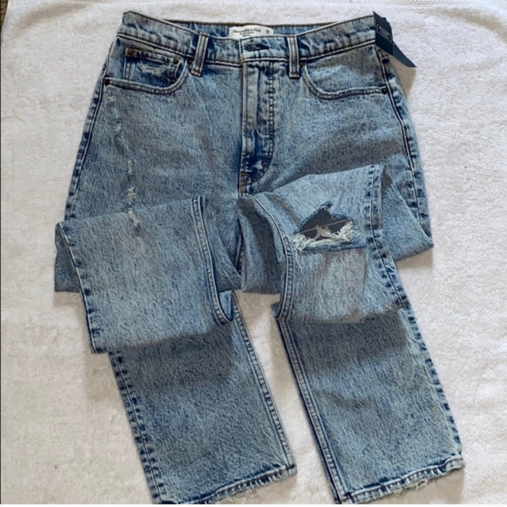 NEW 90s Skinny High Rise (29R)